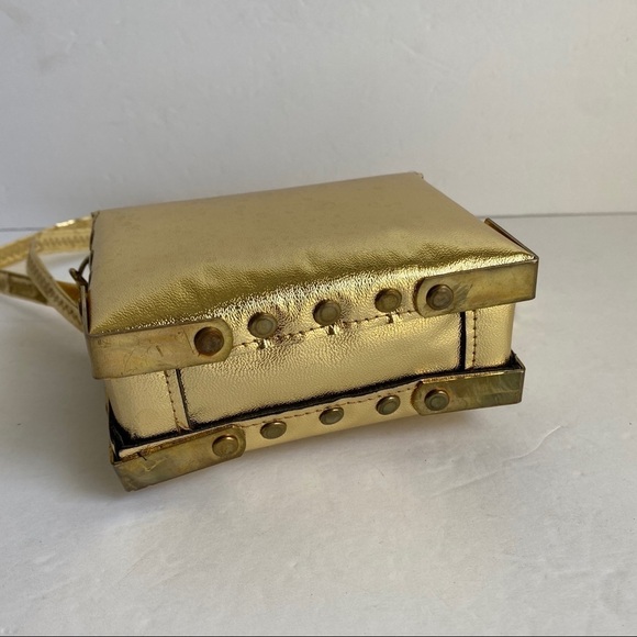 Vintage Gold Trunk Box Bag 60’s Mini Purse - Picture 6 of 13